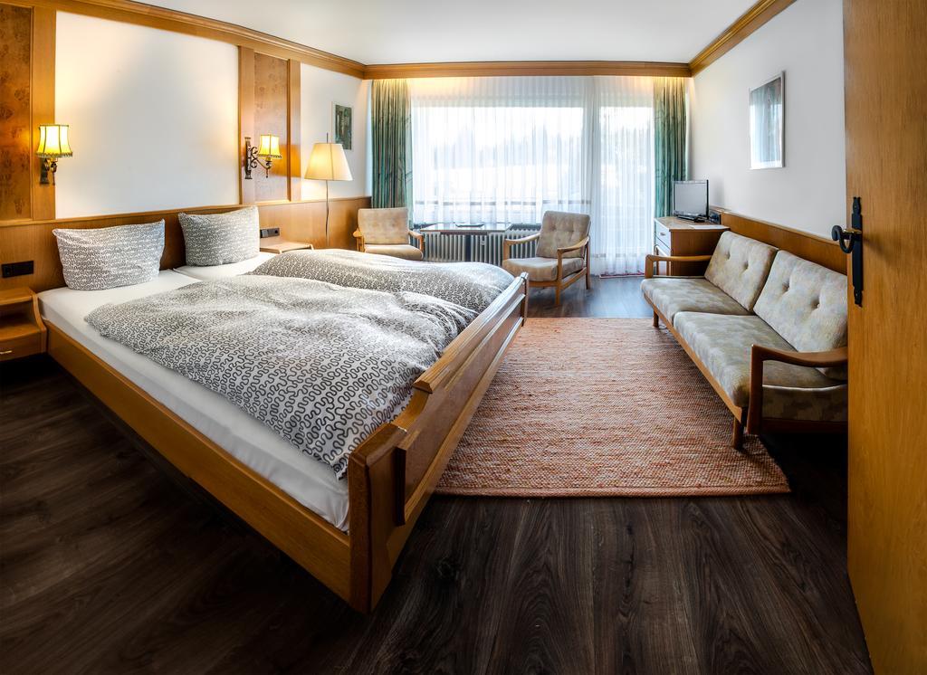 Hotel Hirsch Freudenstadt Værelse billede